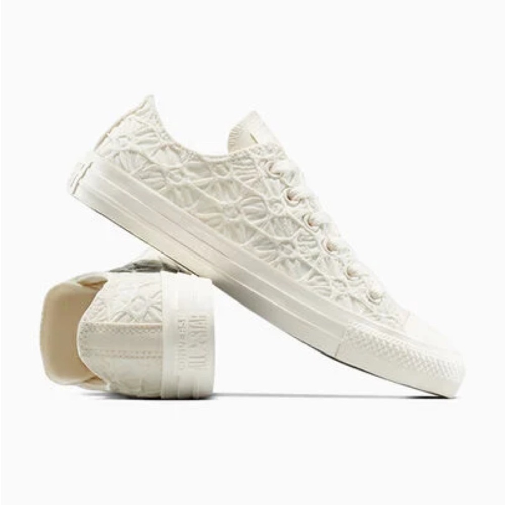 Converse Chuck Taylor All Star Textured Lacey Sneakers